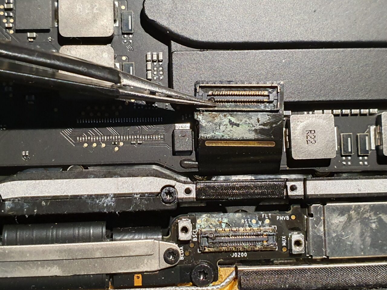 Macbook Startet Nicht Mehr Schwarzer Bildschirm MacBook startet nicht - Laptop Reparatur Zentrum Thüringen
